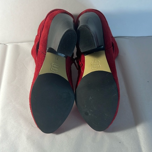 Vaneli Jessica Red Suede Ankle Booties - Picture 6 of 7